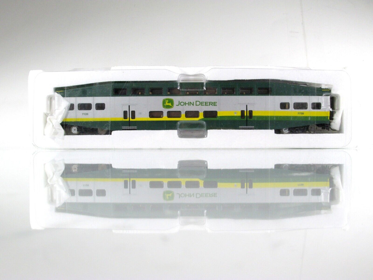 HO Scale JOHN DEERE BOMBARDIER Commuter Passenger Car, JD 7720 - Athearn **RARE*