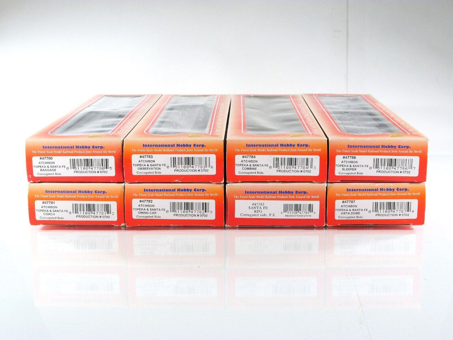 HO Scale SANTA FE Lightweight Corrugated Passenger 8-Car Set - IHC 47788 **NEW**