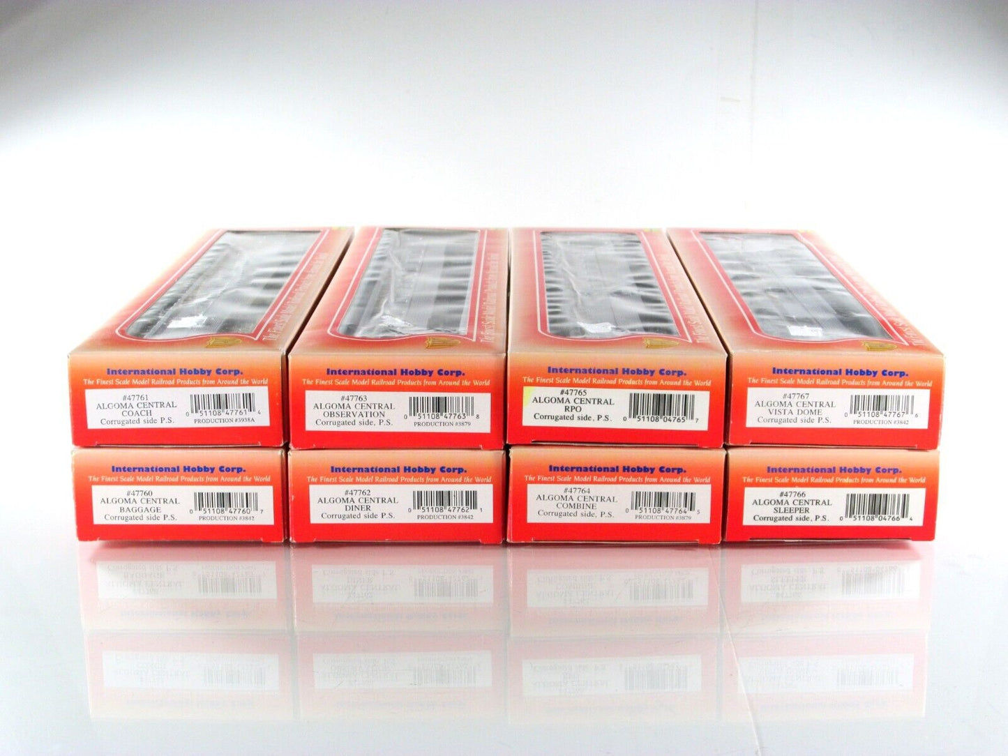 HO Scale ***ALGOMA CENTRAL**8 Corrugated Lightweight Passenger 8-Set - IHC 47768