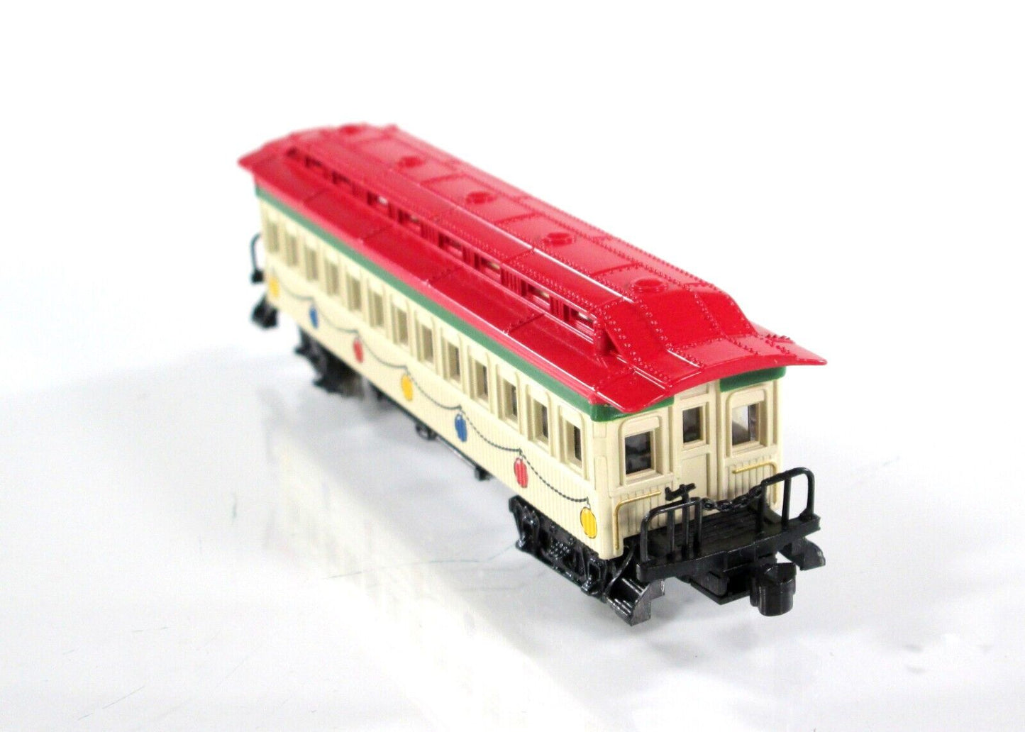N Scale ***SPIRIT of CHRISTMAS*** Overland Passenger Coach Car - Bachmann 24017