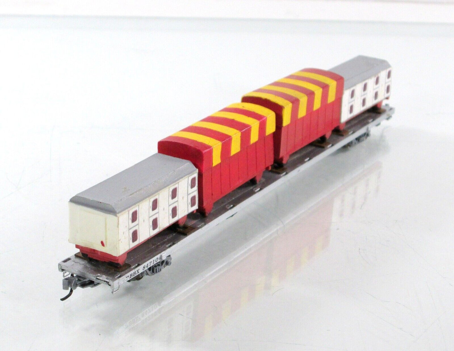 N Scale **RINGLING** Circus Wagons, 89' Flat Car #84710, --Micro Trains 11200710