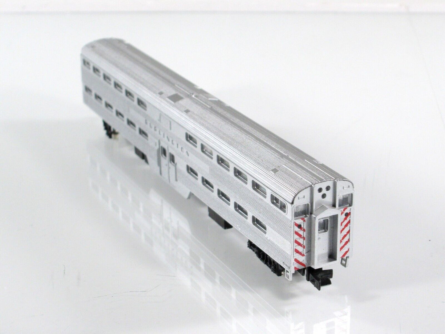 N Scale BURLINGTON Bi-Level Passenger Commuter Coach Car -- CB&Q -- Con-Cor 4424