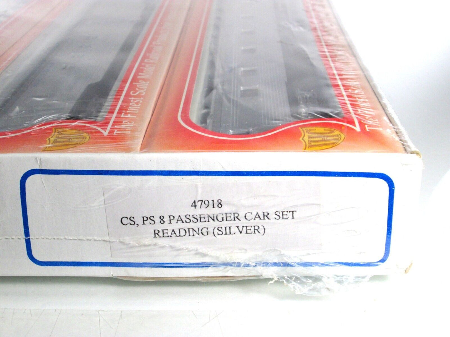 HO Scale ***READING*** Silver Lightweight Passenger Car 8-Pack Set --- IHC 47918