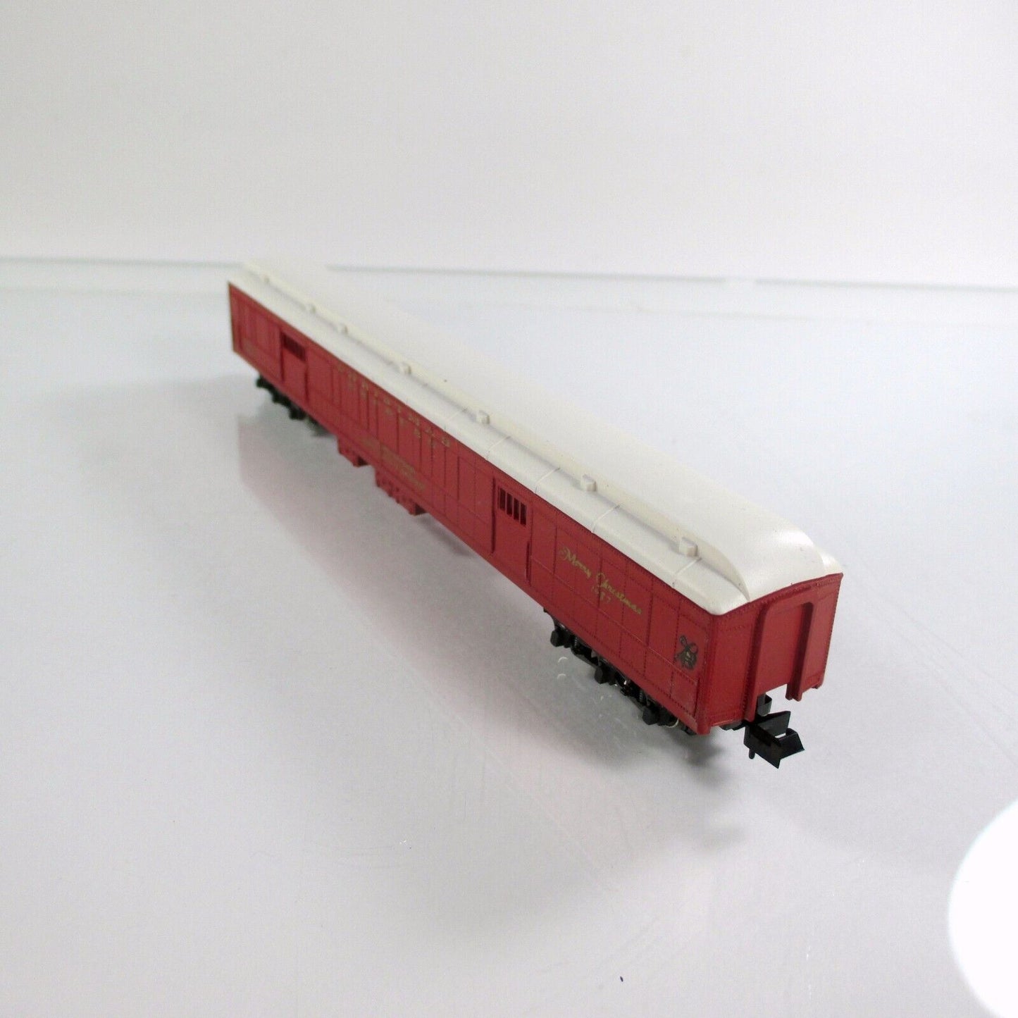 N Scale **CHRISTMAS 1987** Toyland Express Baggage Passenger Car, Con-Cor 008702