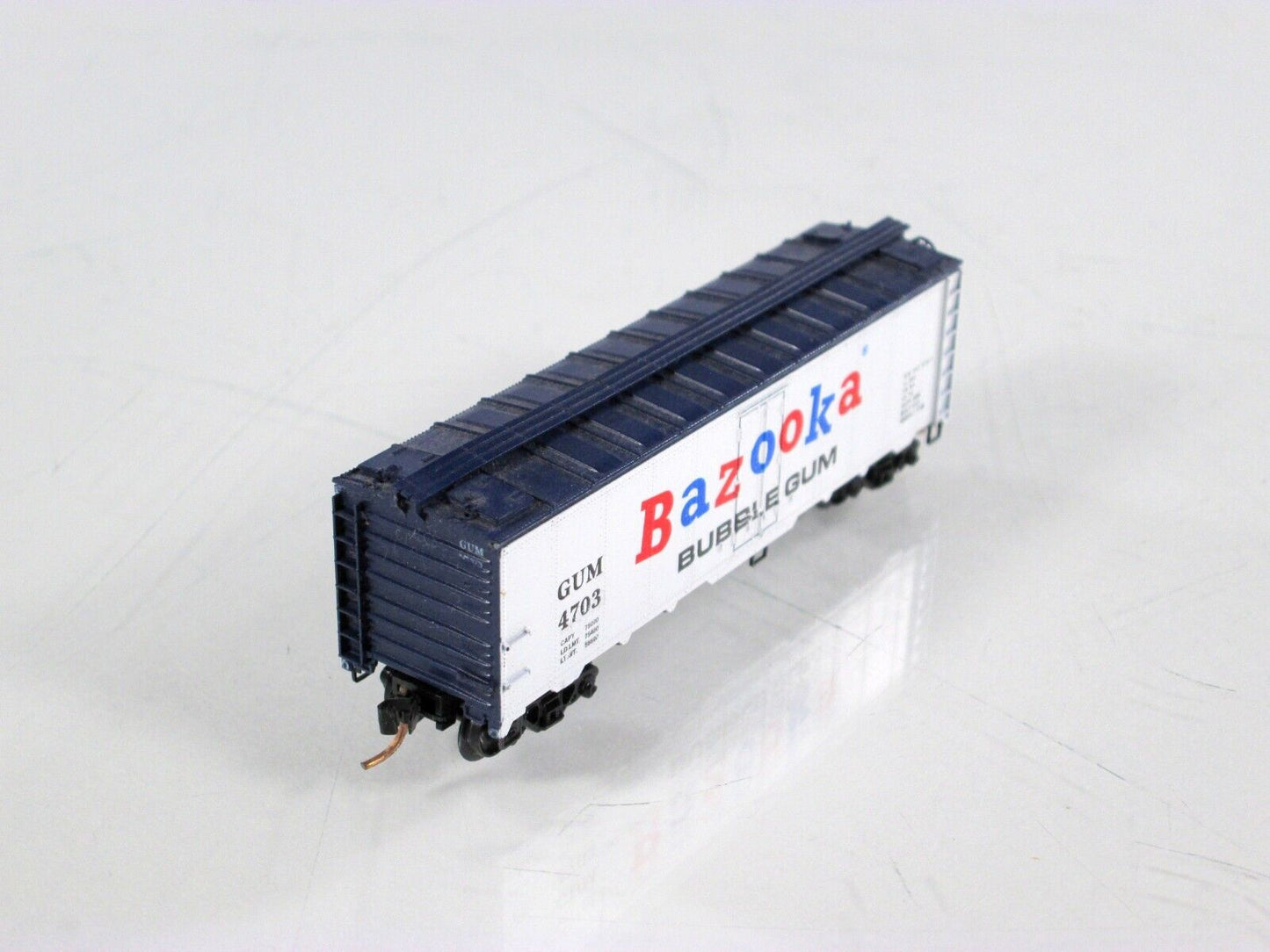 N Scale ***BAZOOKA BUBBLE GUM*** Steel Reefer -- Premiere Editions, MTL **RARE**