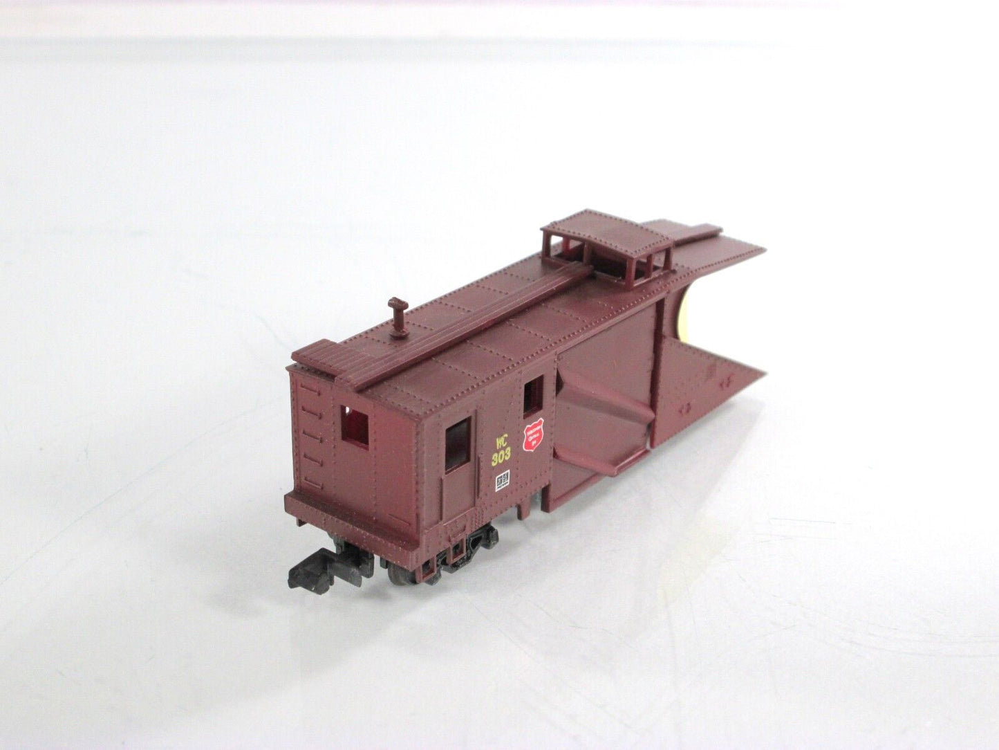 N Scale ***WISCONSIN CENTRAL*** MoW Russell Snow Plow, WC 303 -Walthers 932-8509