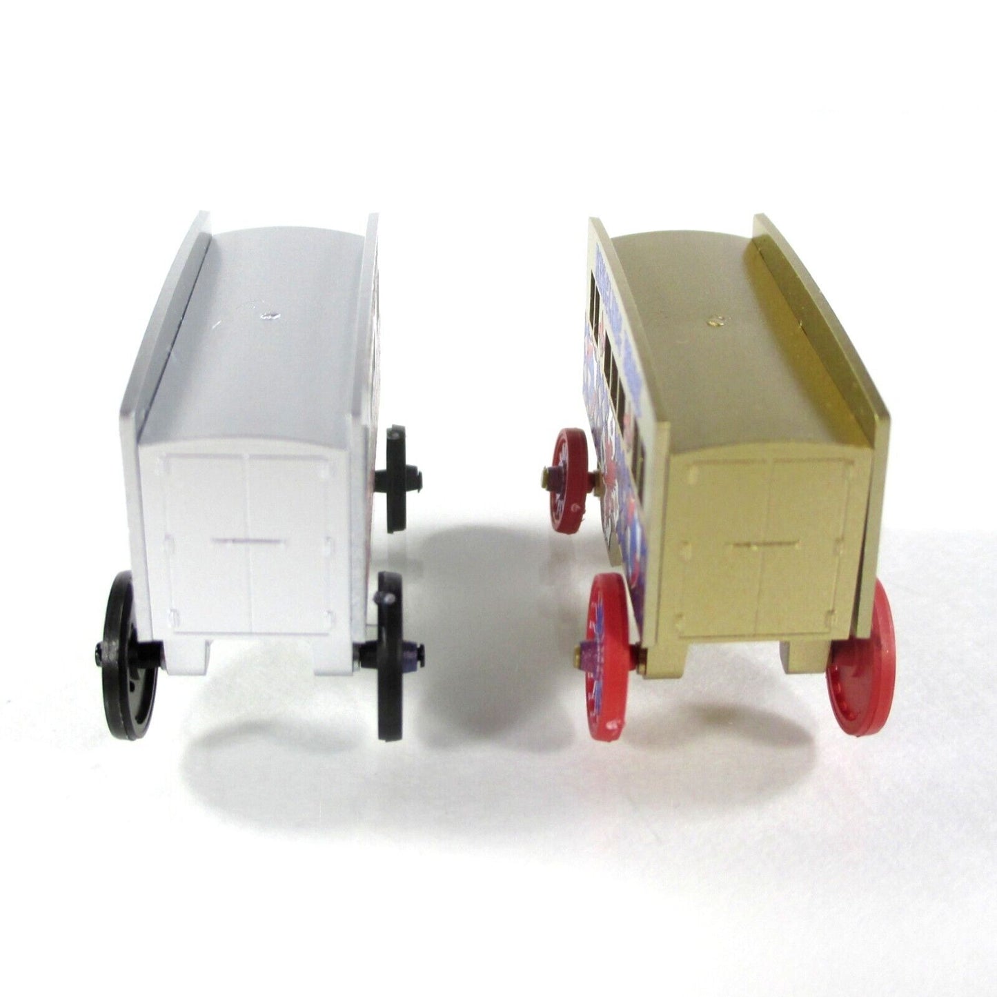 N Scale ***Ringling Barnum Bailey Circus Wagon Set*** ---- Micro Trains 47000139