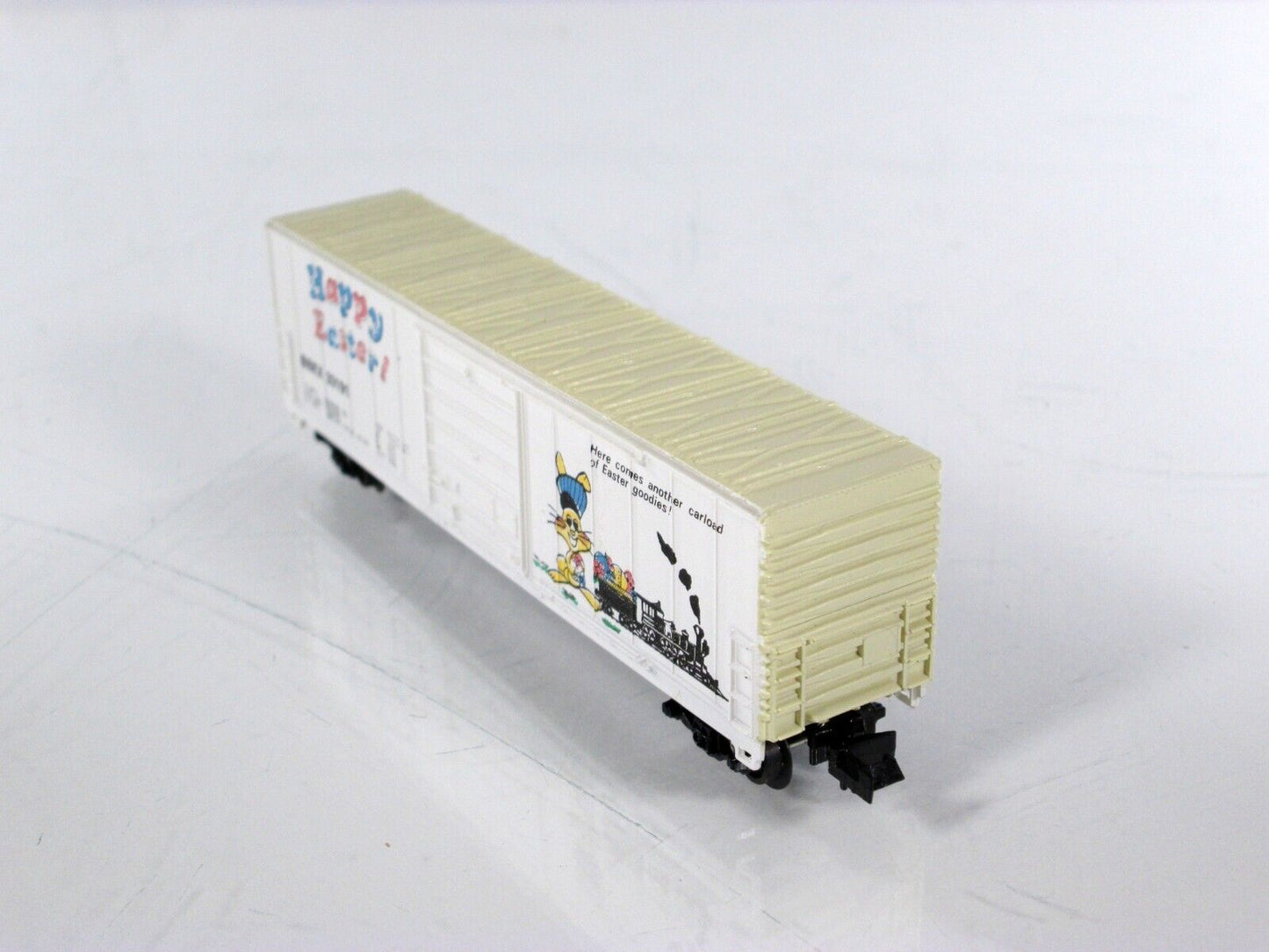 N Scale ***HAPPY EASTER*** 50' Box Car, BBEX 33191 -- Bev-Bel / Life-Like 2172-1