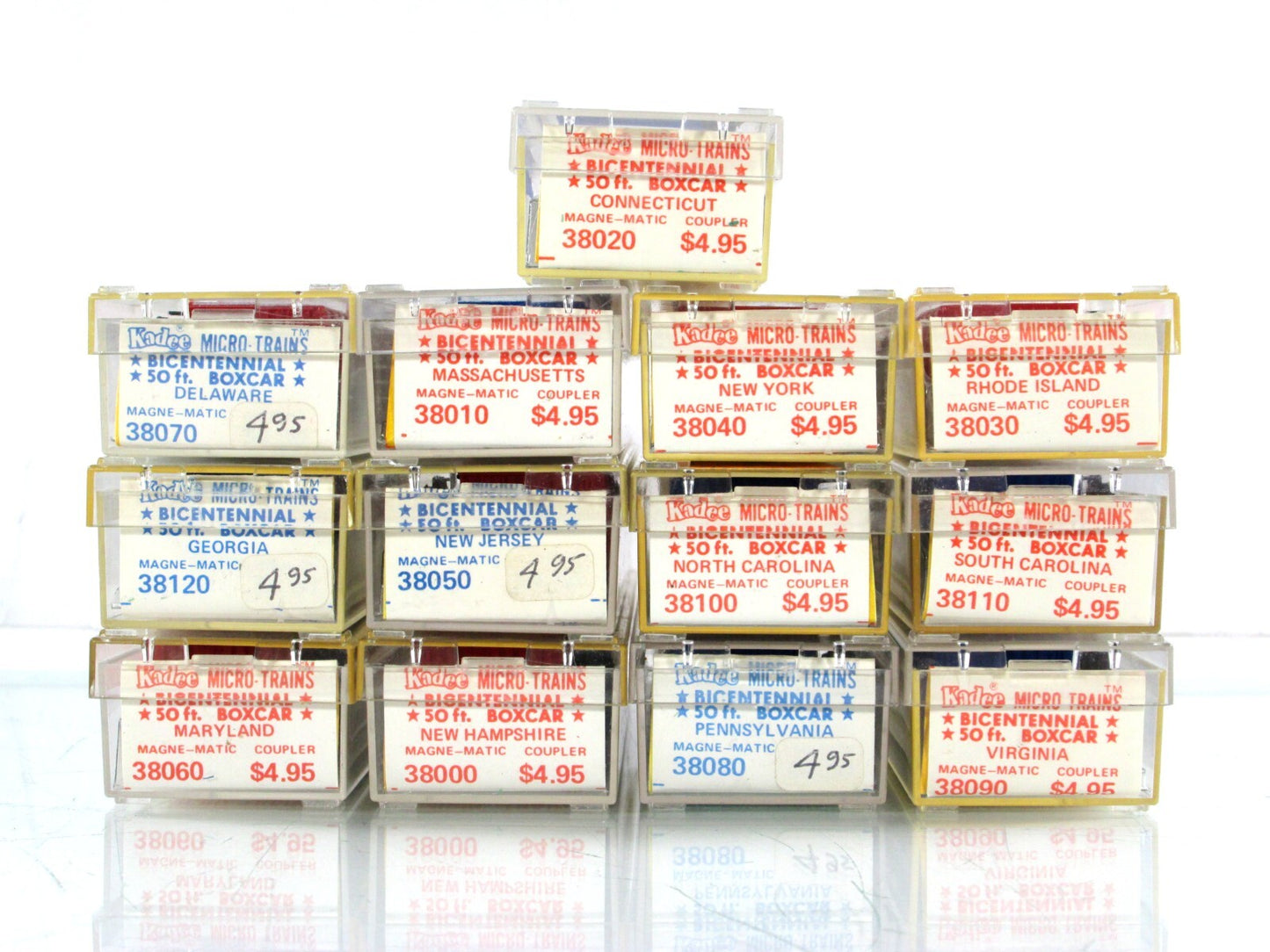 N Scale *** 13 United States COLONIES *** 50' Box Car Set -- Kadee Micro Trains