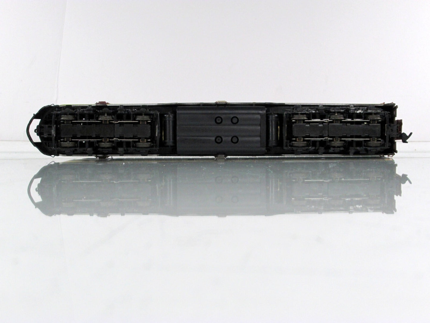 HO Scale ***ILLINOIS CENTRAL** E8/9 Locomotive #4022 - Proto 2000 Life-Like 8713