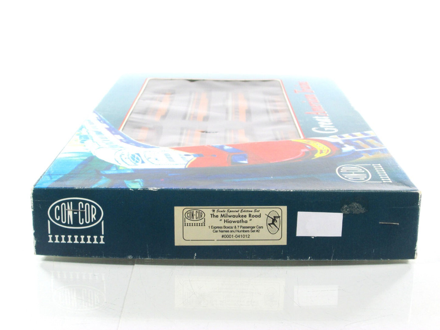N Scale ***MILWAUKEE HIAWATHA*** Box Car & 7-Passenger Set #2 --- Con-Cor 041012
