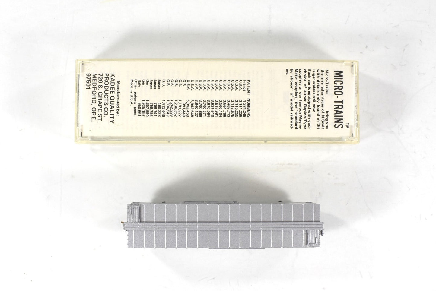 N Scale *United States NAVY* 40' Box Car, USN 61-00200, Kadee Micro Trains 42050
