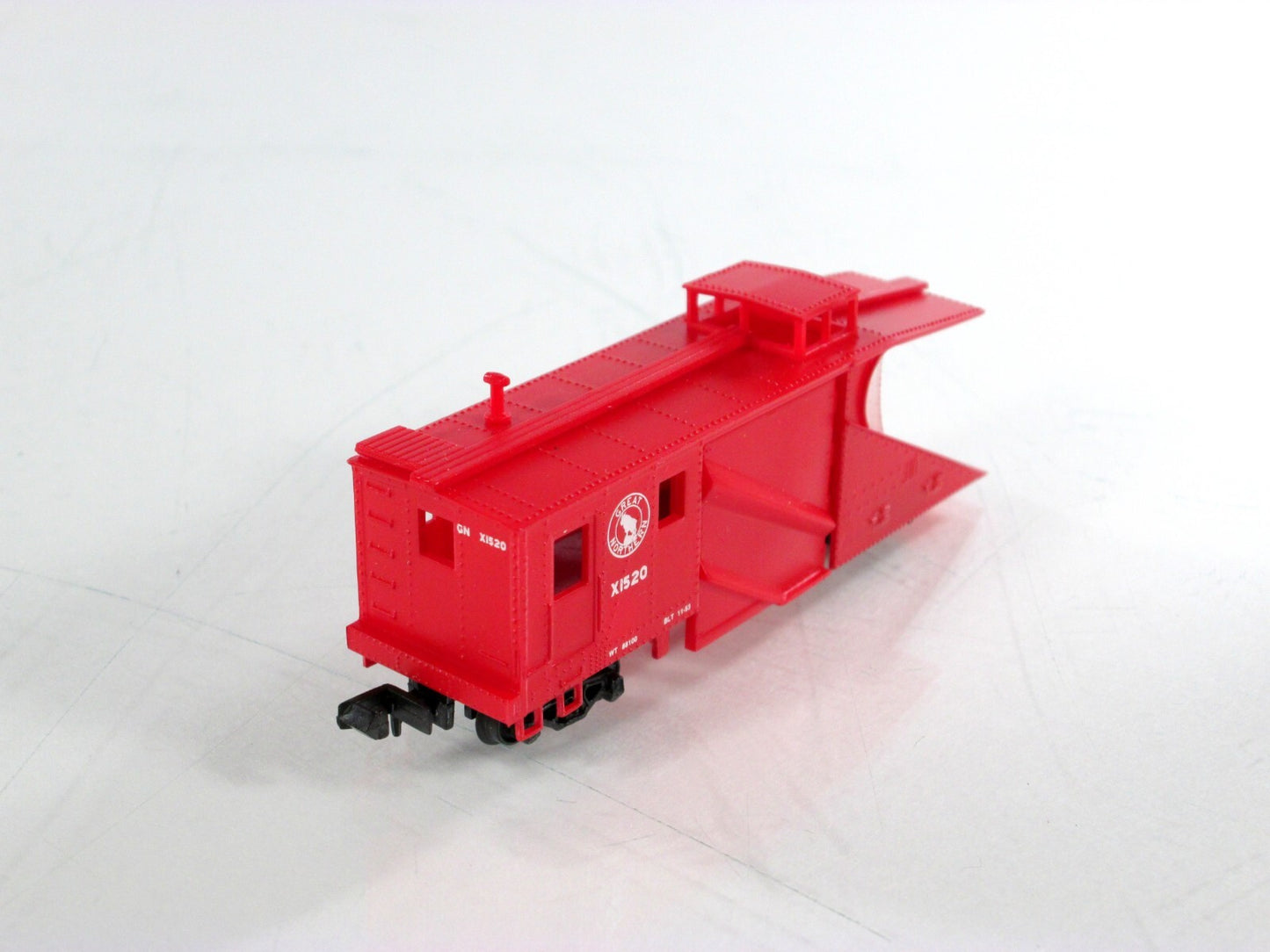 N Scale ***GREAT NORTHERN*** MoW Russell Snow Plow, GN X1520 - Walthers 932-8503