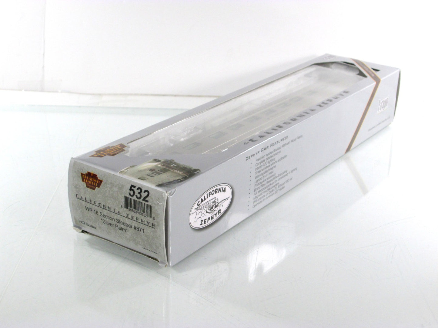 HO Scale ***WP CA ZEPHYR*** SILVER PALM Sleeper 871 ------ Broadway 532, Lighted