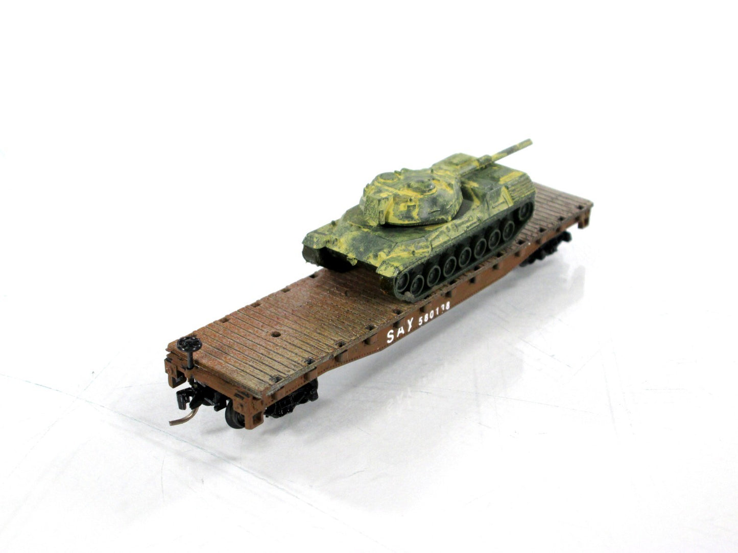N Scale 50' Flat Car w/ Military Tank Load -- Atlas, MTL Couplers