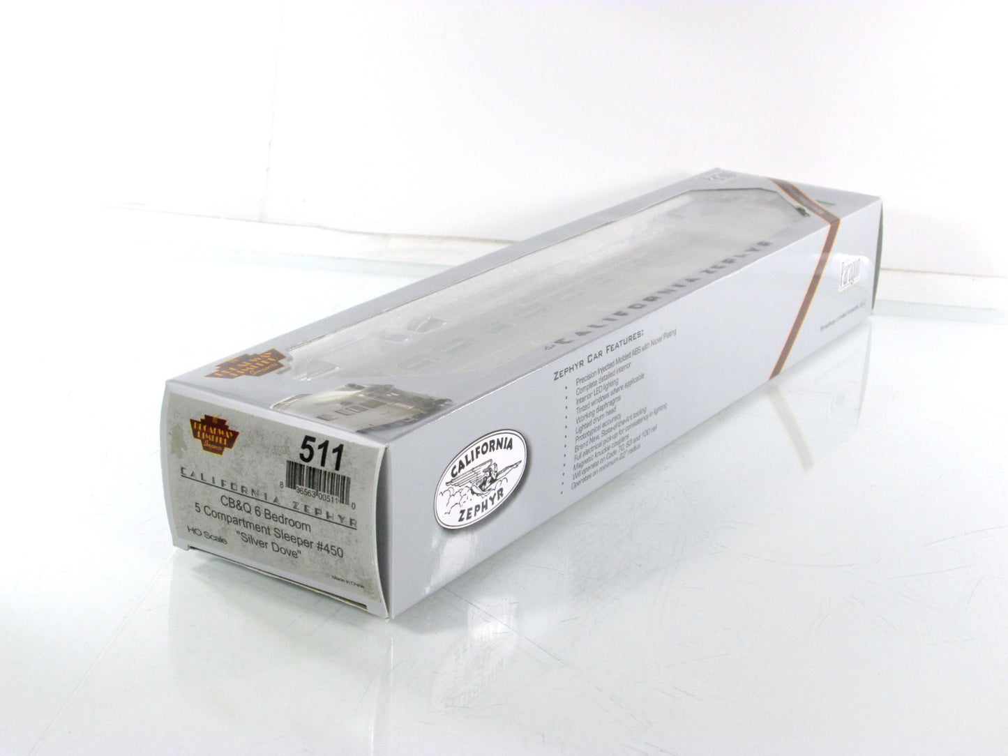 HO Scale ***CB&Q CA ZEPHYR*** SILVER DOVE Sleeper 450 ---- Broadway 511, Lighted