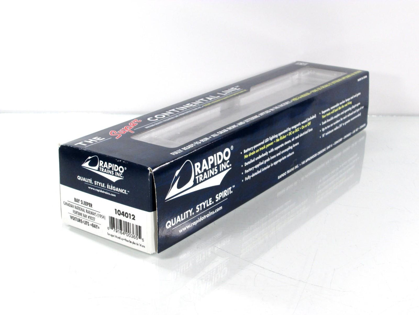 HO Scale *CANADIAN NATIONAL* Sleeper *Fortune Bay* 2027 - Rapido 104012, Lighted