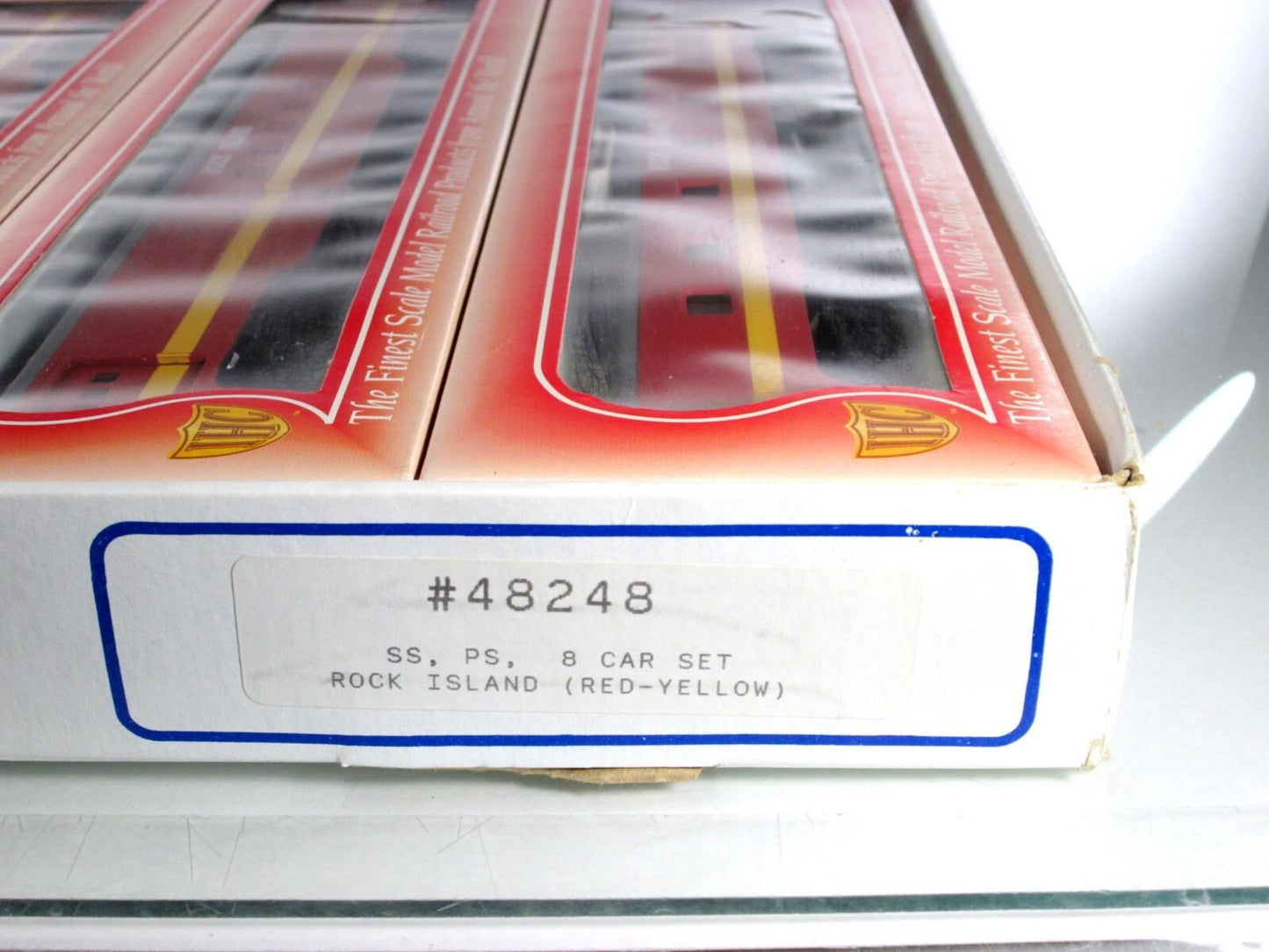 HO Scale ***ROCK ISLAND*** Lightweight Passenger Car 8-Pack Set ------ IHC 48248