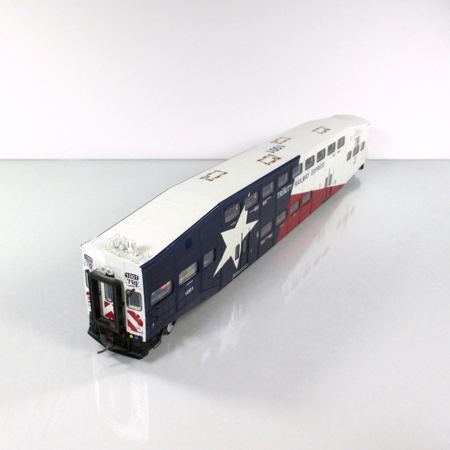 HO Scale **TRINITY RAILWAY EXPRESS** Bombardier Control Car #1001 - Athearn 2586