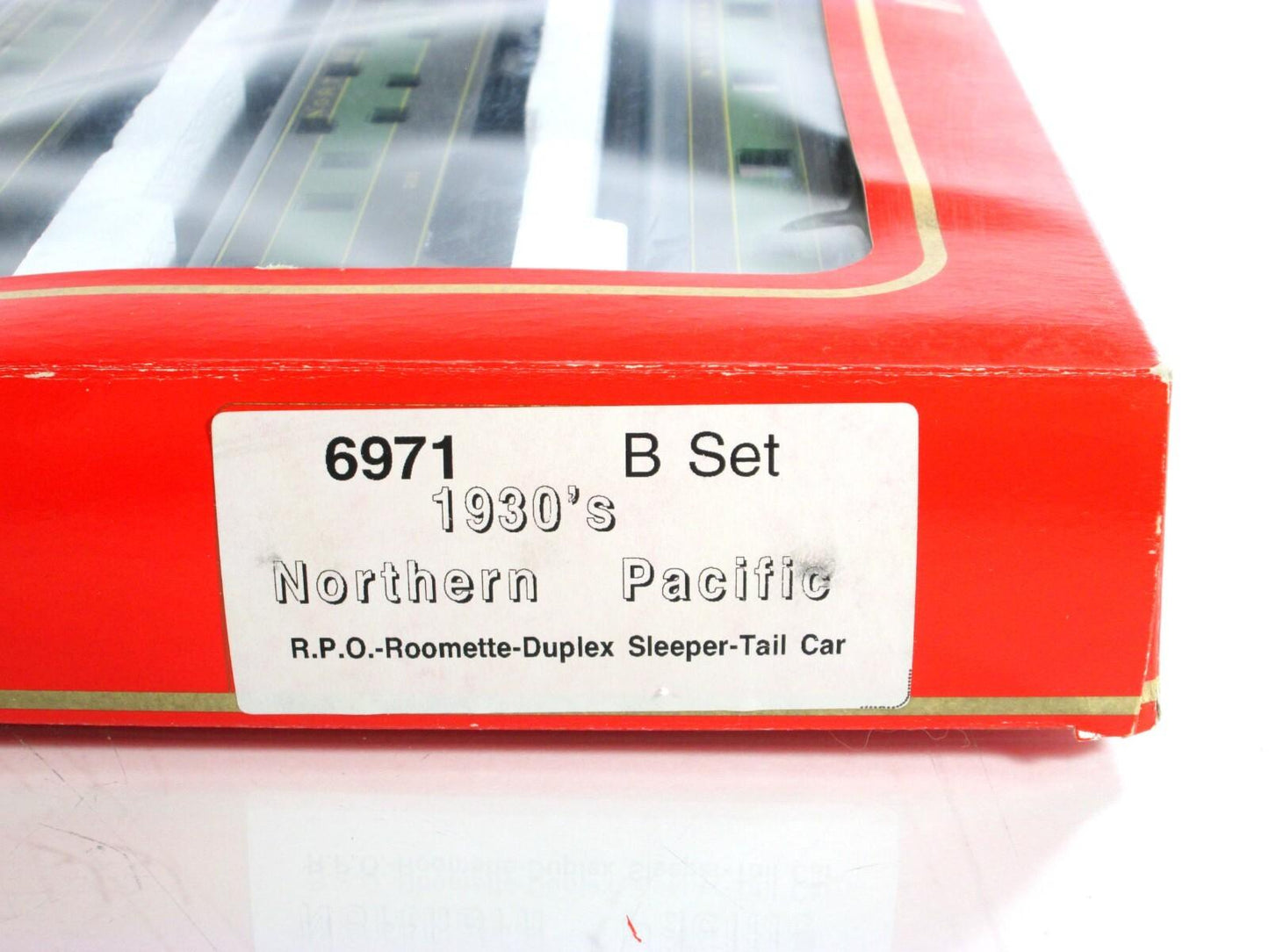HO Scale **NORTHERN PACIFIC** 1930s Lightweight Passenger Set B - Rivarossi 6971