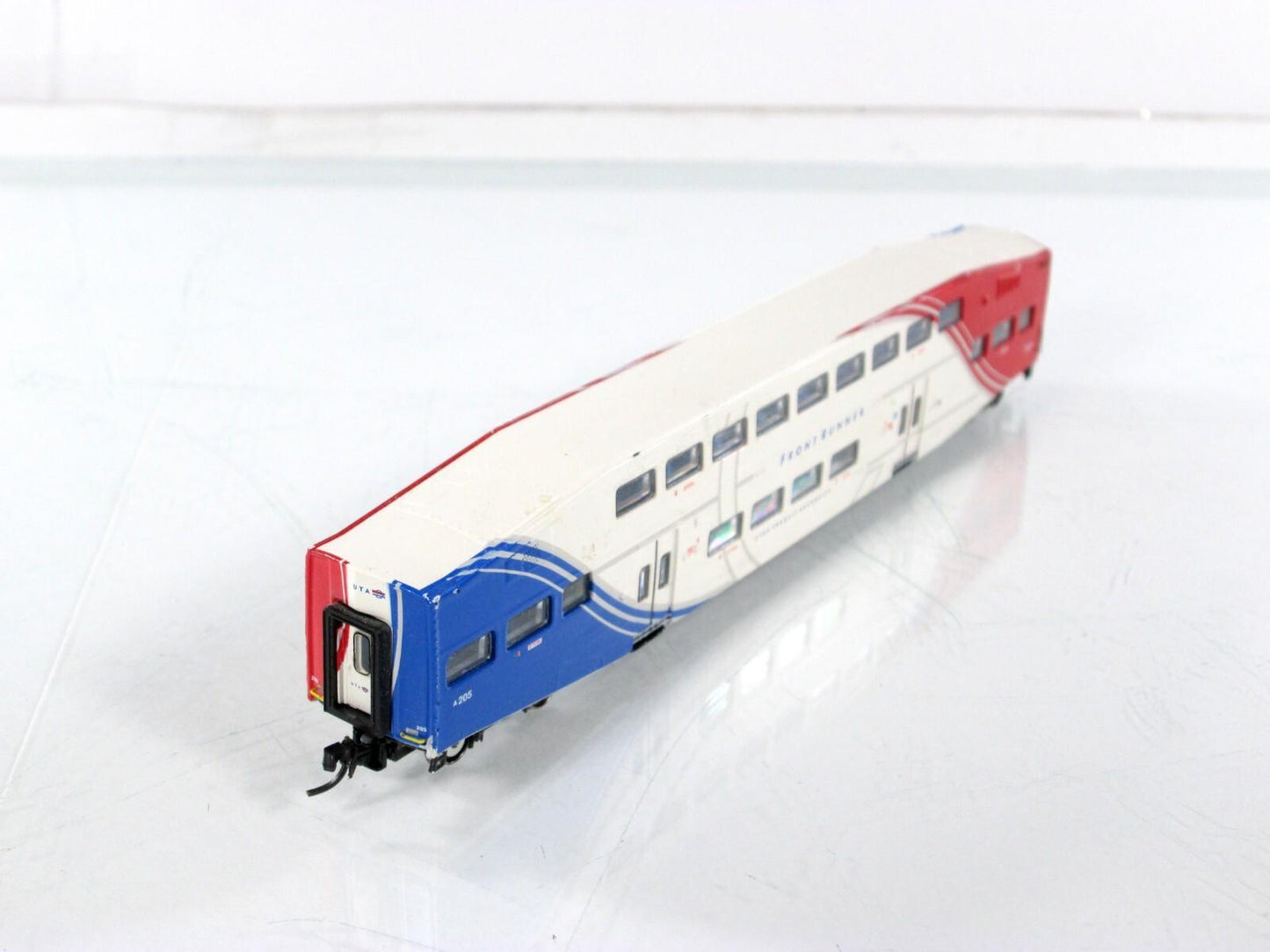 N Scale ***UTAH FRONT RUNNER*** Bombardier Commuter Coach #205 -- Athearn