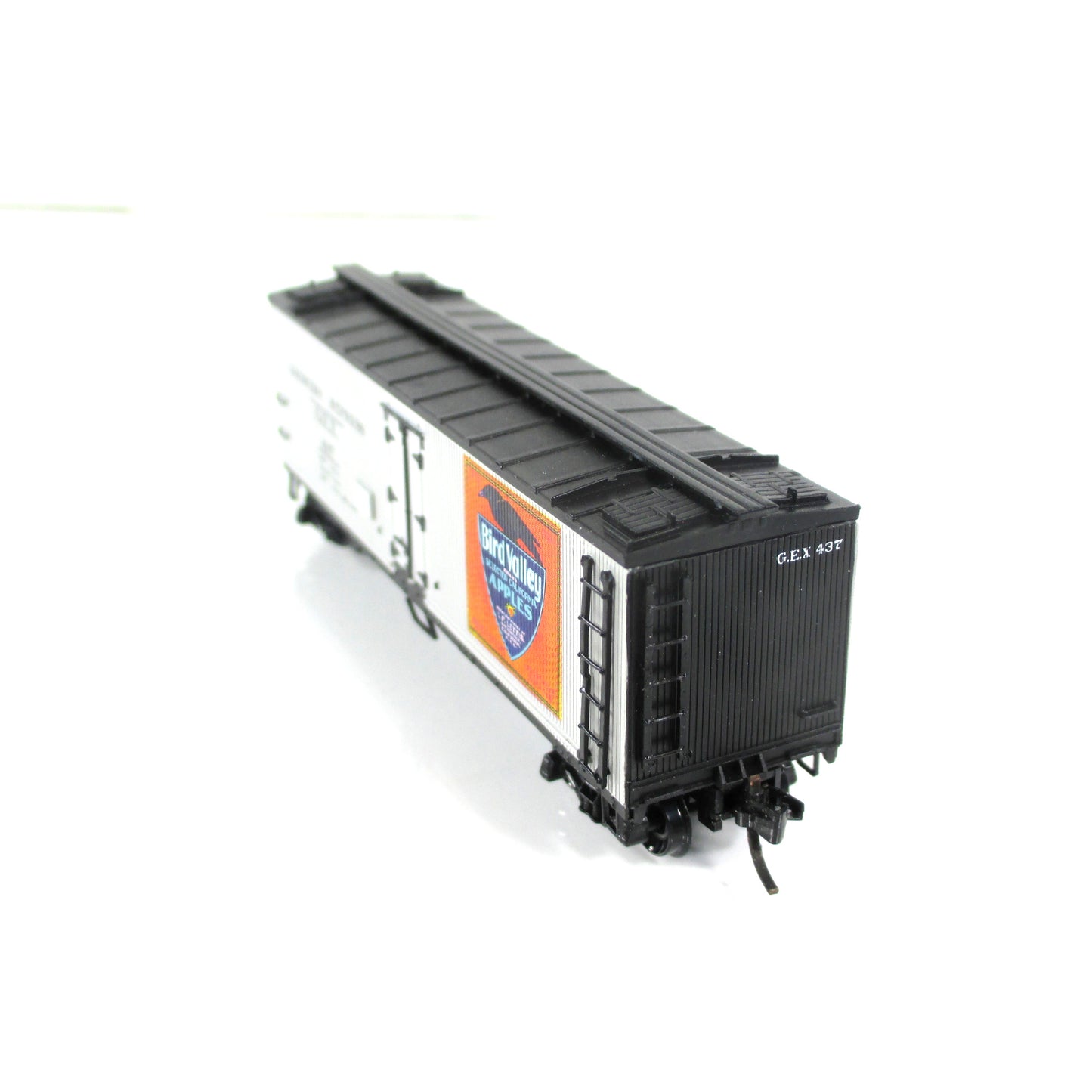 N Scale **GROWERS EXPRESS - BIRD VALLEY* Reefer #437 - YesterYear, MTL Couplers