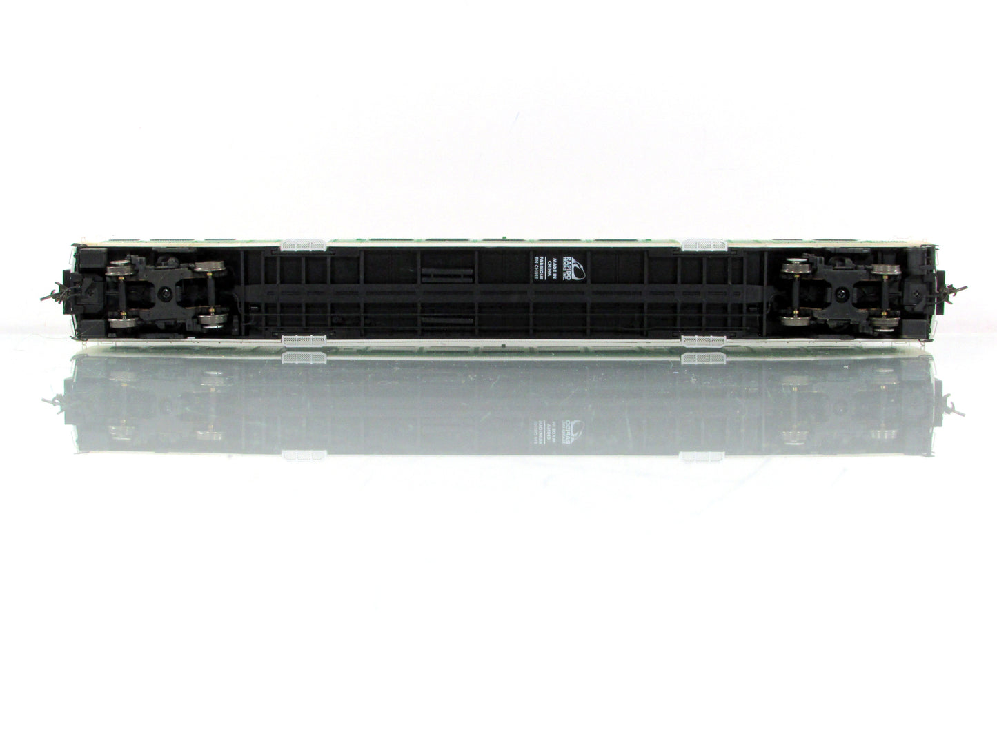 HO Scale ***GO TRANSIT*** Bombardier Passenger Coach, Weathered - Rapido Trains