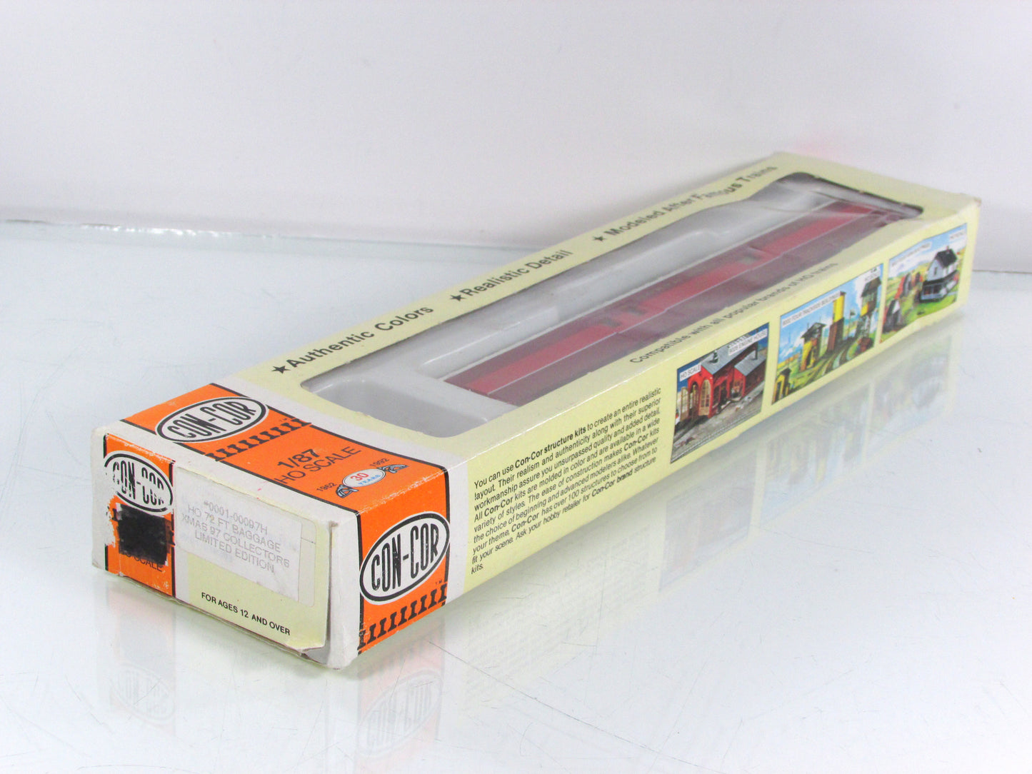 HO Scale **NORTH POLE & SOUTHERN** 1997 CHRISTMAS 72' Baggage-RPO Car --Con-Cor (Copy)