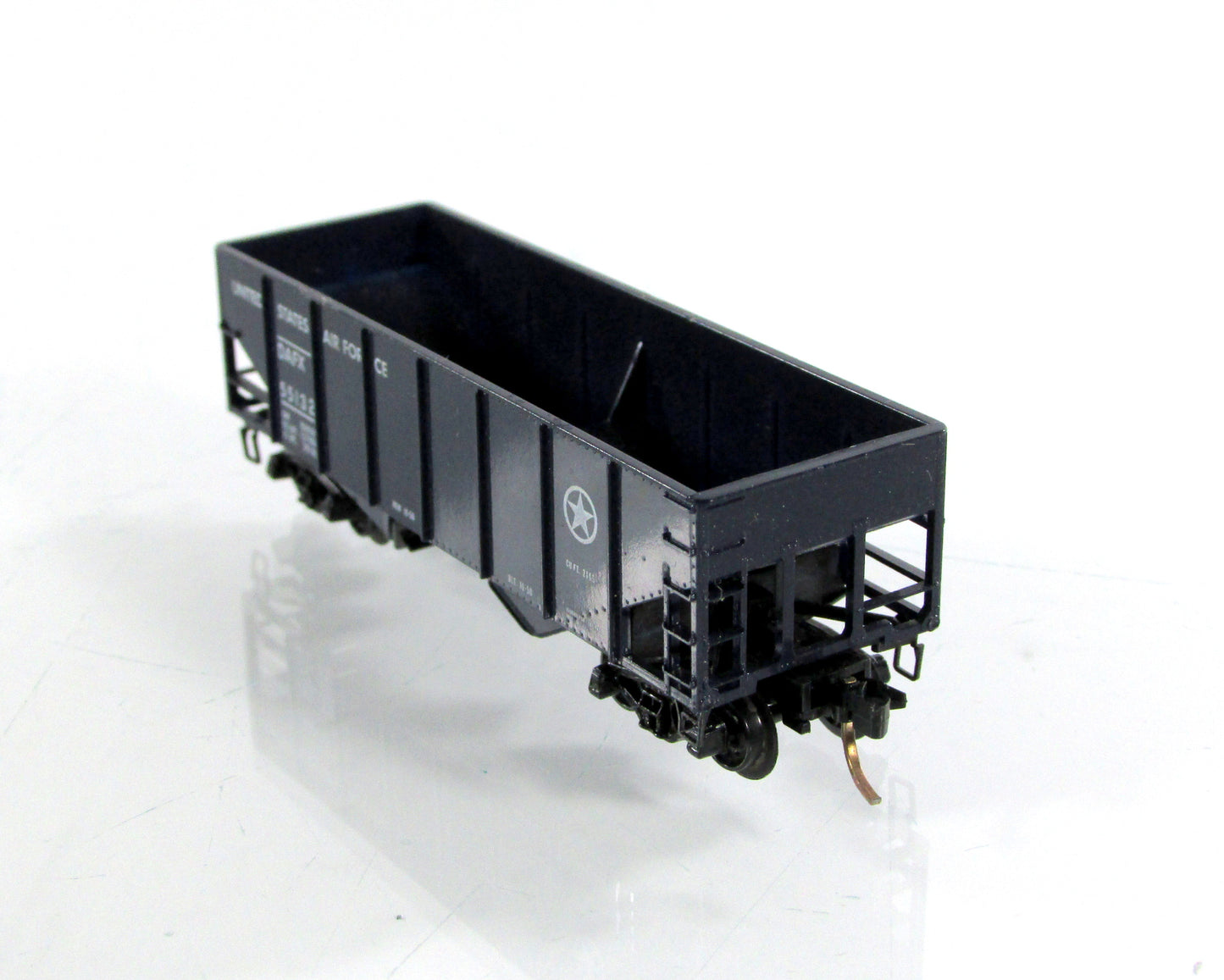 N Scale ***US AIR FORCE*** 2-Bay Hopper, DAFX 55132 - Kadee Micro Trains 56120