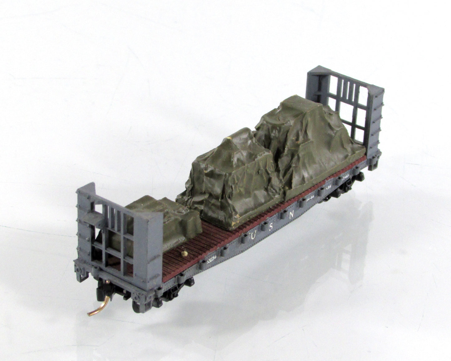 N Scale ***US NAVY*** 40' Bulkhead Flat Car, Custom Load - Atlas, MTL Couplers