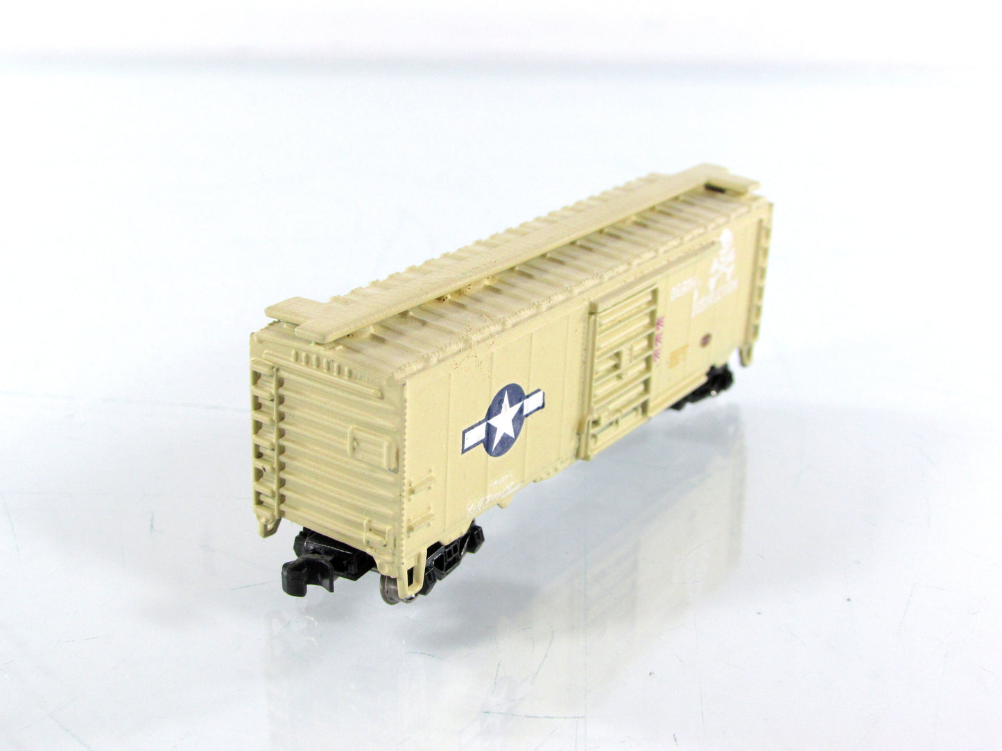 N Scale ***WWII US Army Air Corp** Custom 40' Box Car - Bachmann, Knuckle Cplrs