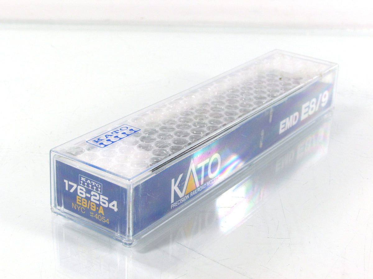 N Scale ***NEW YORK CENTRAL** E8/9 A Diesel Locomotive, NYC 4054 - Kato 176-254