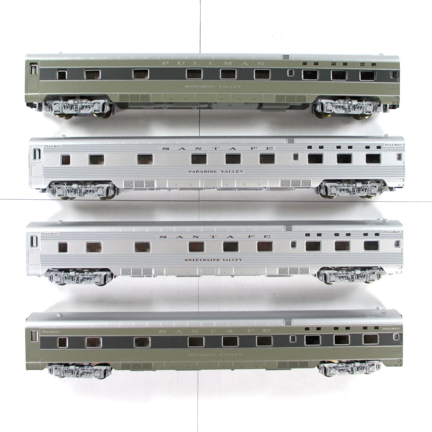 N Scale ***SANTA FE*** Lightweight Passenger Pullman 4-Pack Set - Kato 106-1401