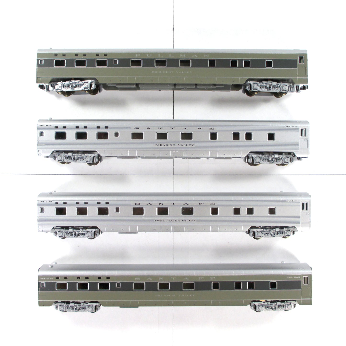 N Scale ***SANTA FE*** Lightweight Passenger Pullman 4-Pack Set - Kato 106-1401