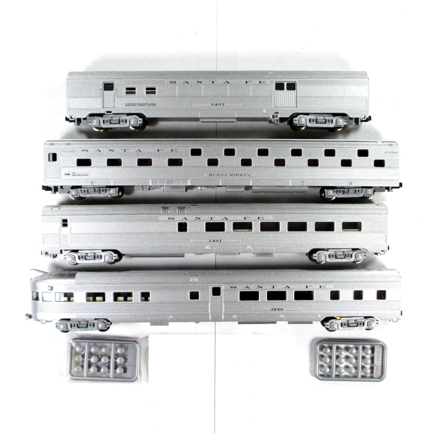 N Scale ***SANTA FE*** Lightweight Corrugated Passenger 4-Set A - Kato 106-1502