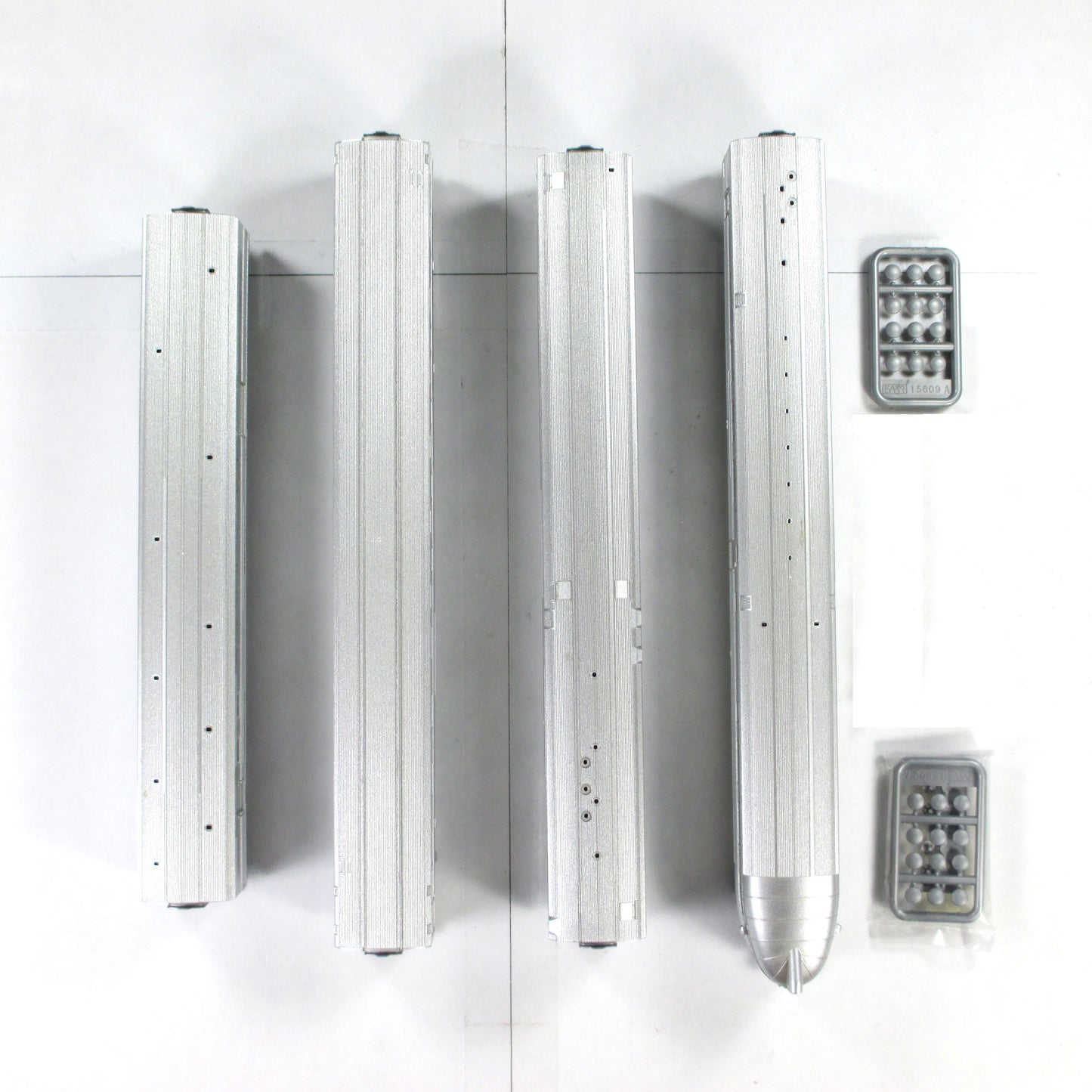 N Scale ***SANTA FE*** Lightweight Corrugated Passenger 4-Set A - Kato 106-1502