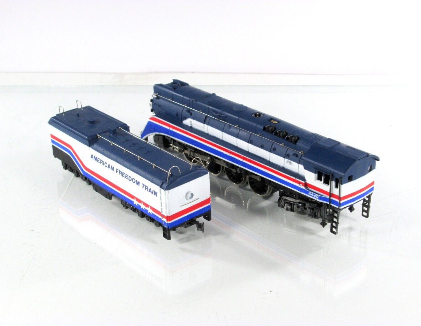 HO Scale **AMERICAN FREEDOM TRAIN** GS-4 Northern Locomotive, AFT #4449 - LIONEL
