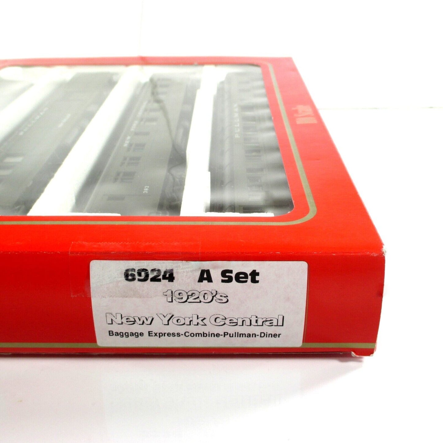HO Scale NEW YORK CENTRAL 1920s Passenger 4-Car Set A, Interiors -Rivarossi 6924