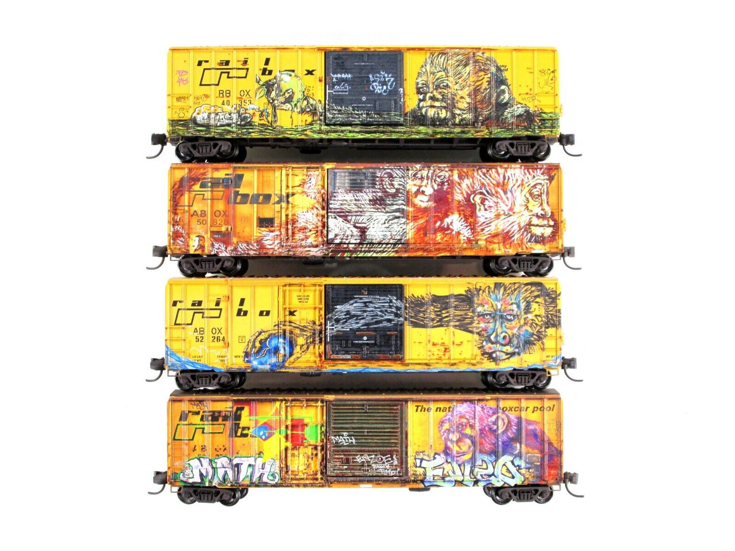 N Scale *RAILBOX* Weathered, Monkey Graffiti Box Car Set - Micro Trains 99305600