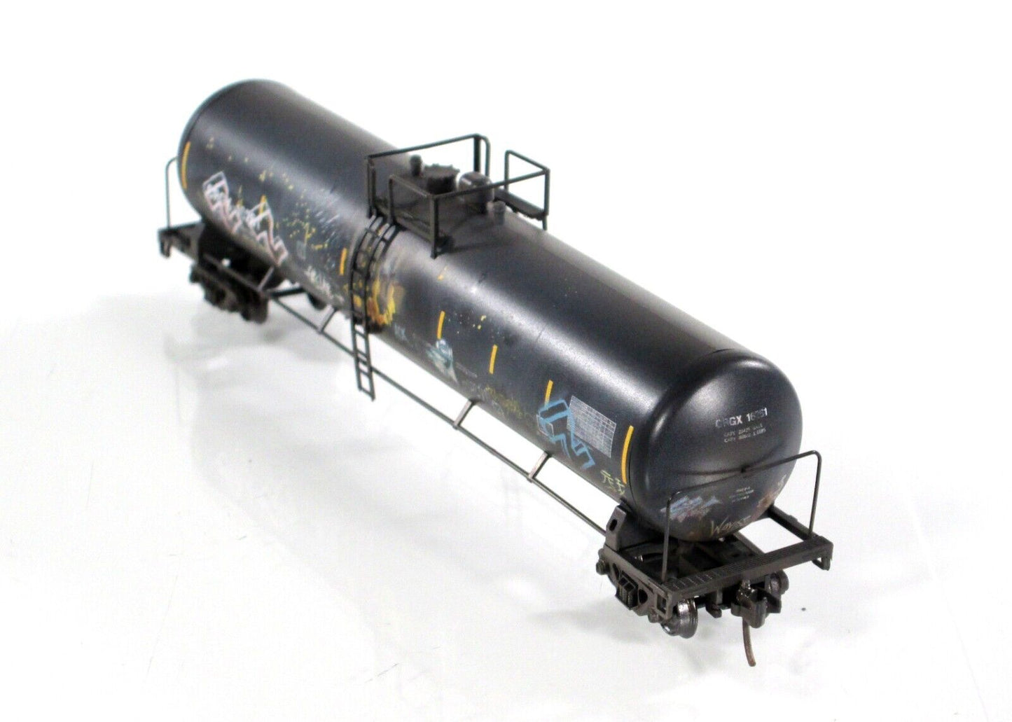 N Scale **CARGILL** Weathered & Graffiti Tank Car - Micro Trains 11045612