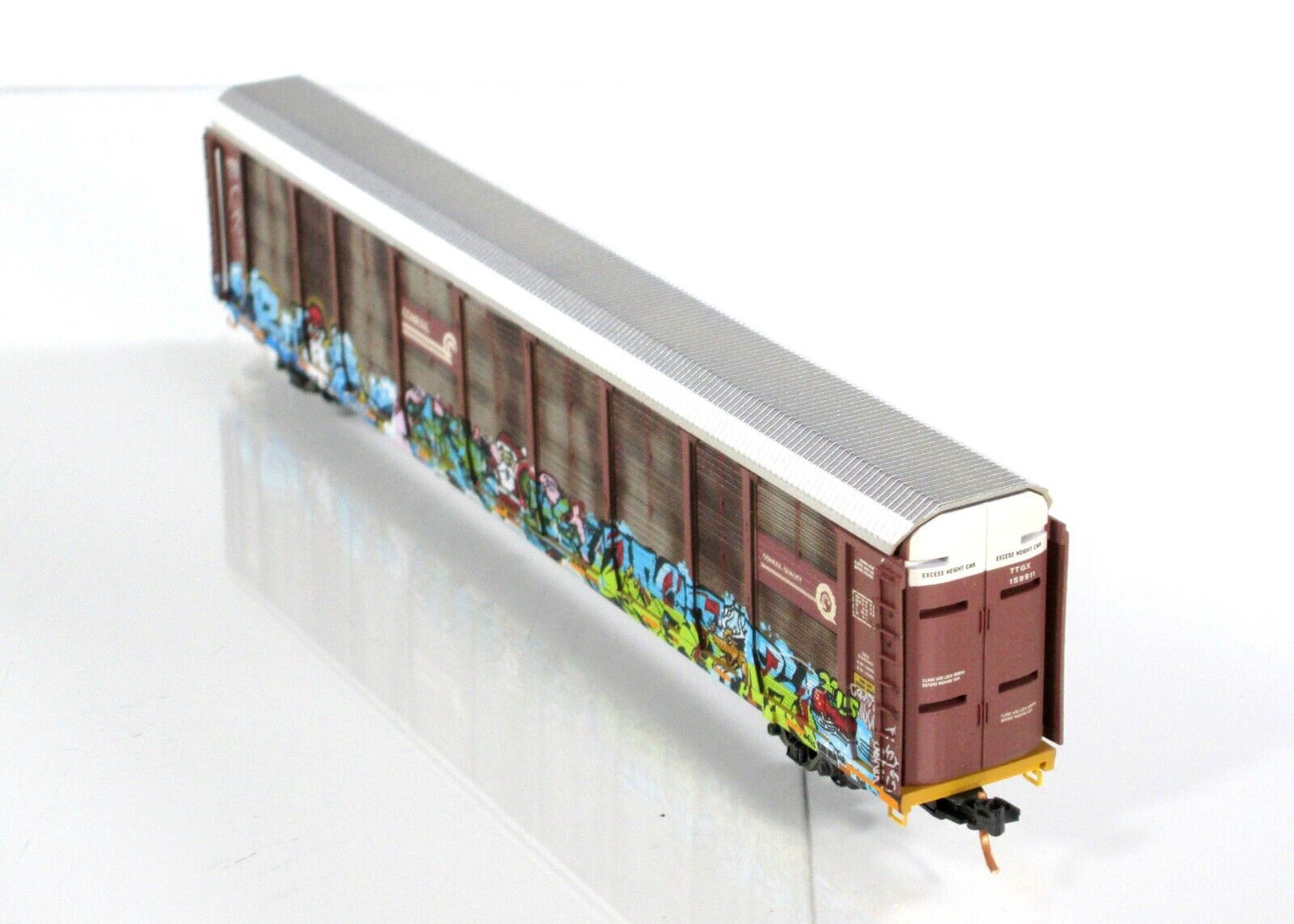 N Scale *CONRAIL* CHRISTMAS Weathered & Graffiti Auto Rack Micro Trains 11144250