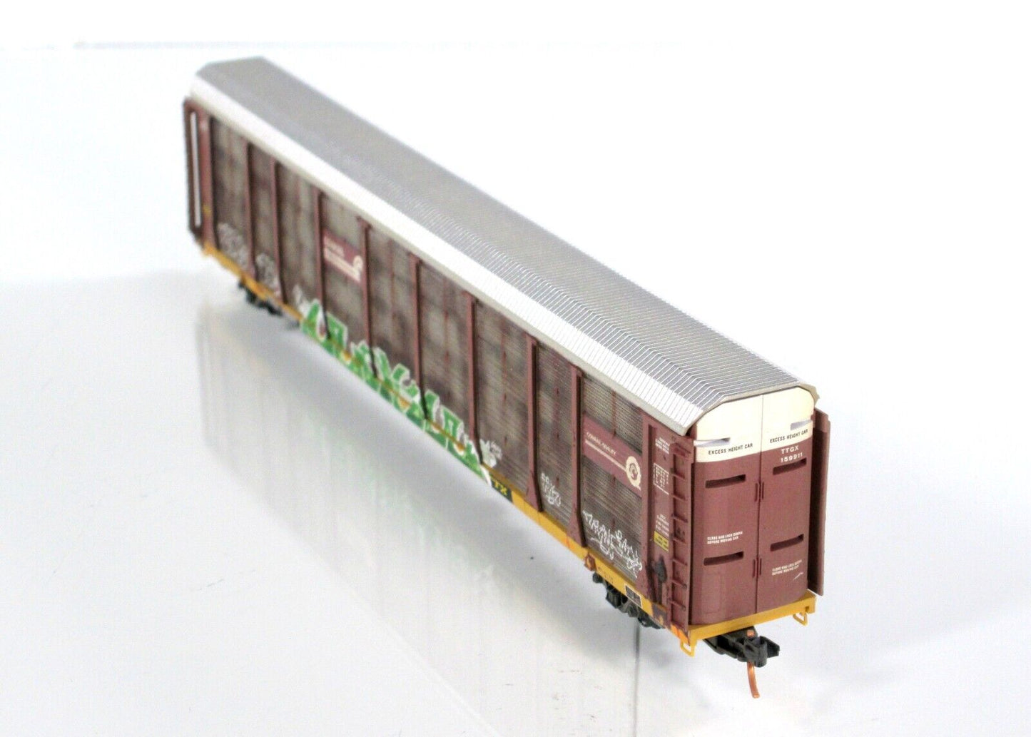 N Scale *CONRAIL* CHRISTMAS Weathered & Graffiti Auto Rack Micro Trains 11144250