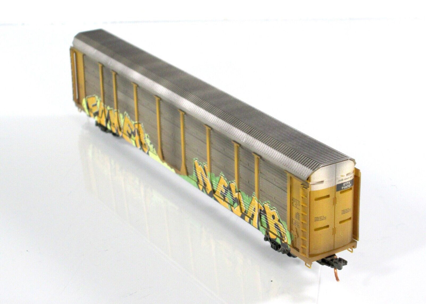 N Scale **TRAILER TRAIN** Weathered & Graffiti Auto Rack - Micro Trains 11144023