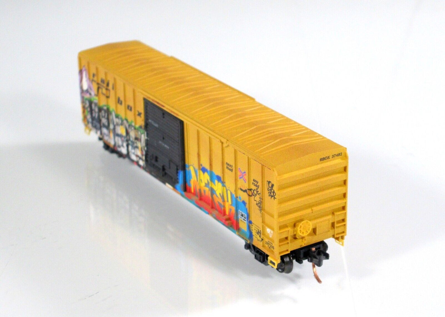 N Scale **RAILBOX GRAFFITI** Box Car #37482 - Micro Trains NSE MTL 17-89 *RARE*