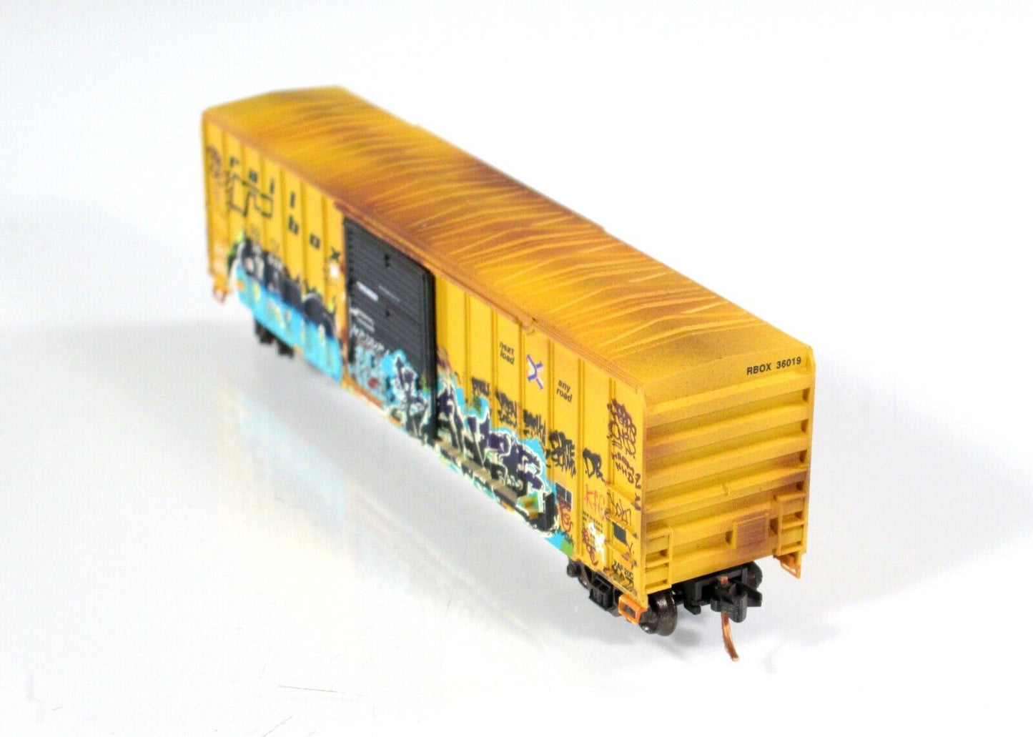 N Scale **RAILBOX GRAFFITI** Box Car #36019 - Micro Trains NSE MTL 17-123 *RARE*