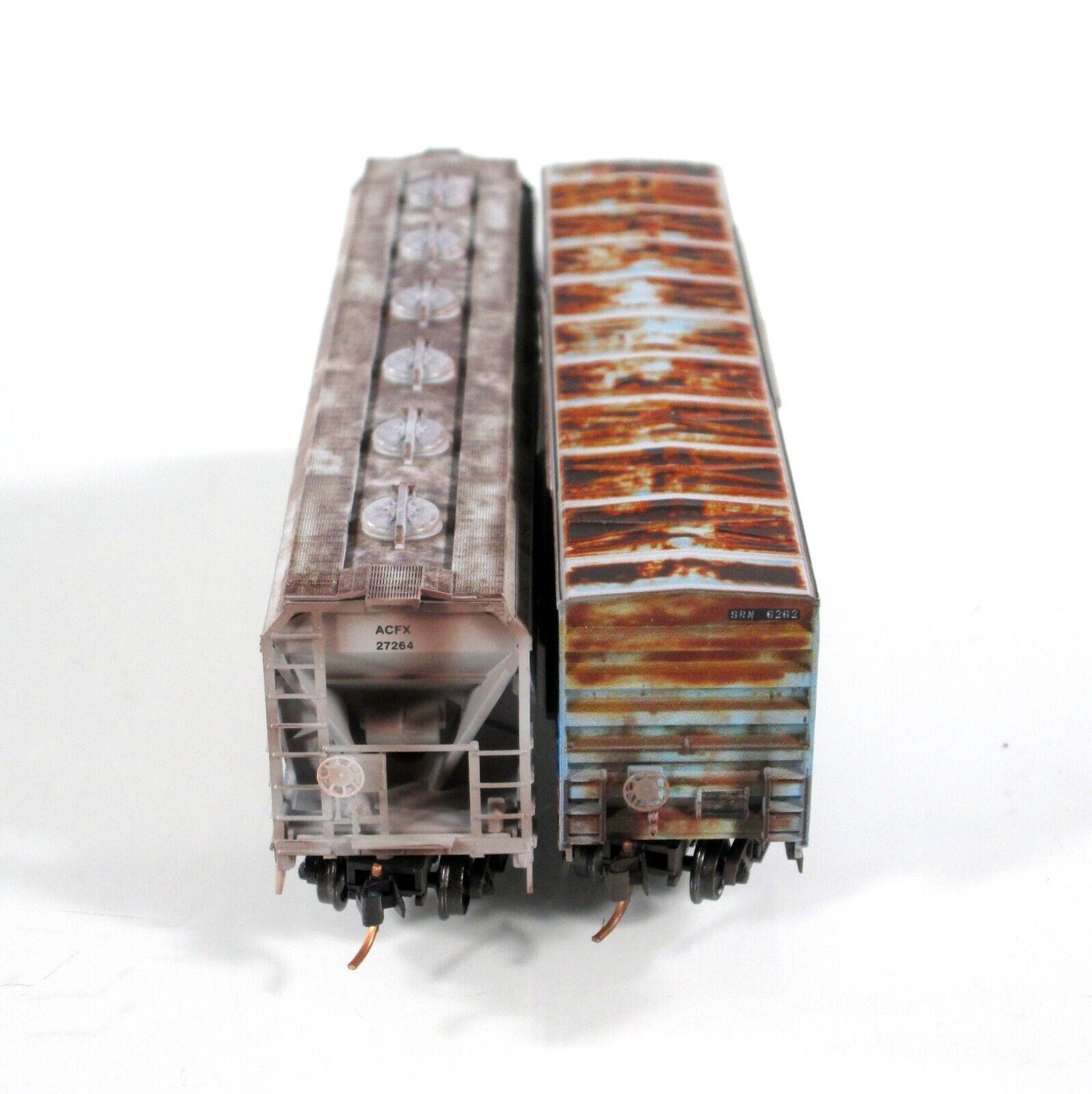 N Scale **SPACESHIP GRAFFITI** Box Car & Hopper 2-Pack - Micro Trains 99305460
