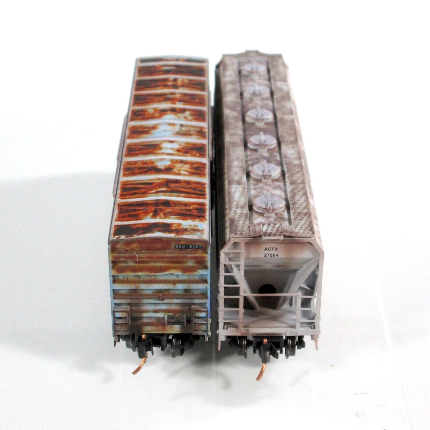 N Scale **SPACESHIP GRAFFITI** Box Car & Hopper 2-Pack - Micro Trains 99305460