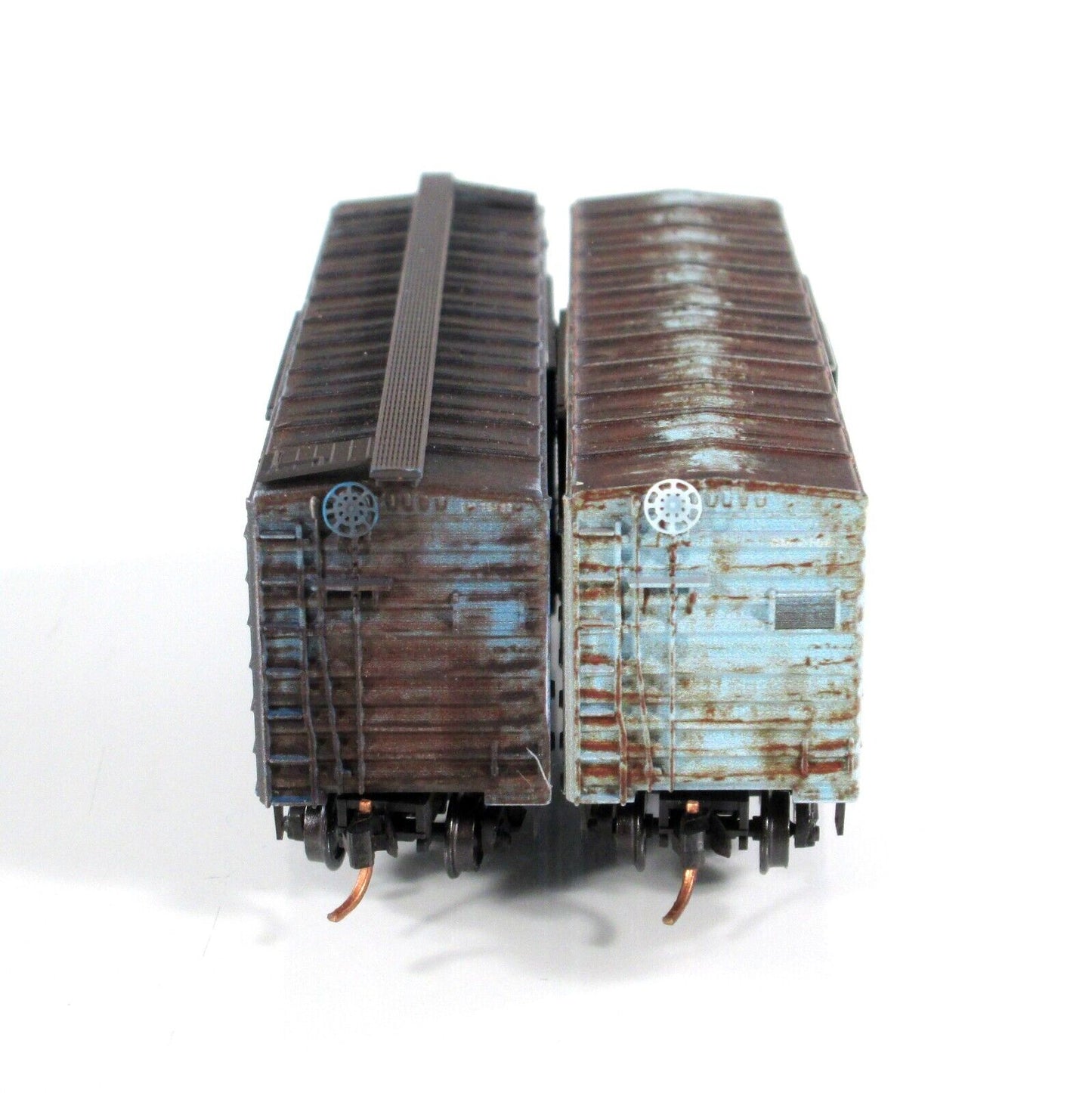 N Scale **BOSTON & MAINE** Weathered Box Car 2-Pack Set - Micro Trains 02044696