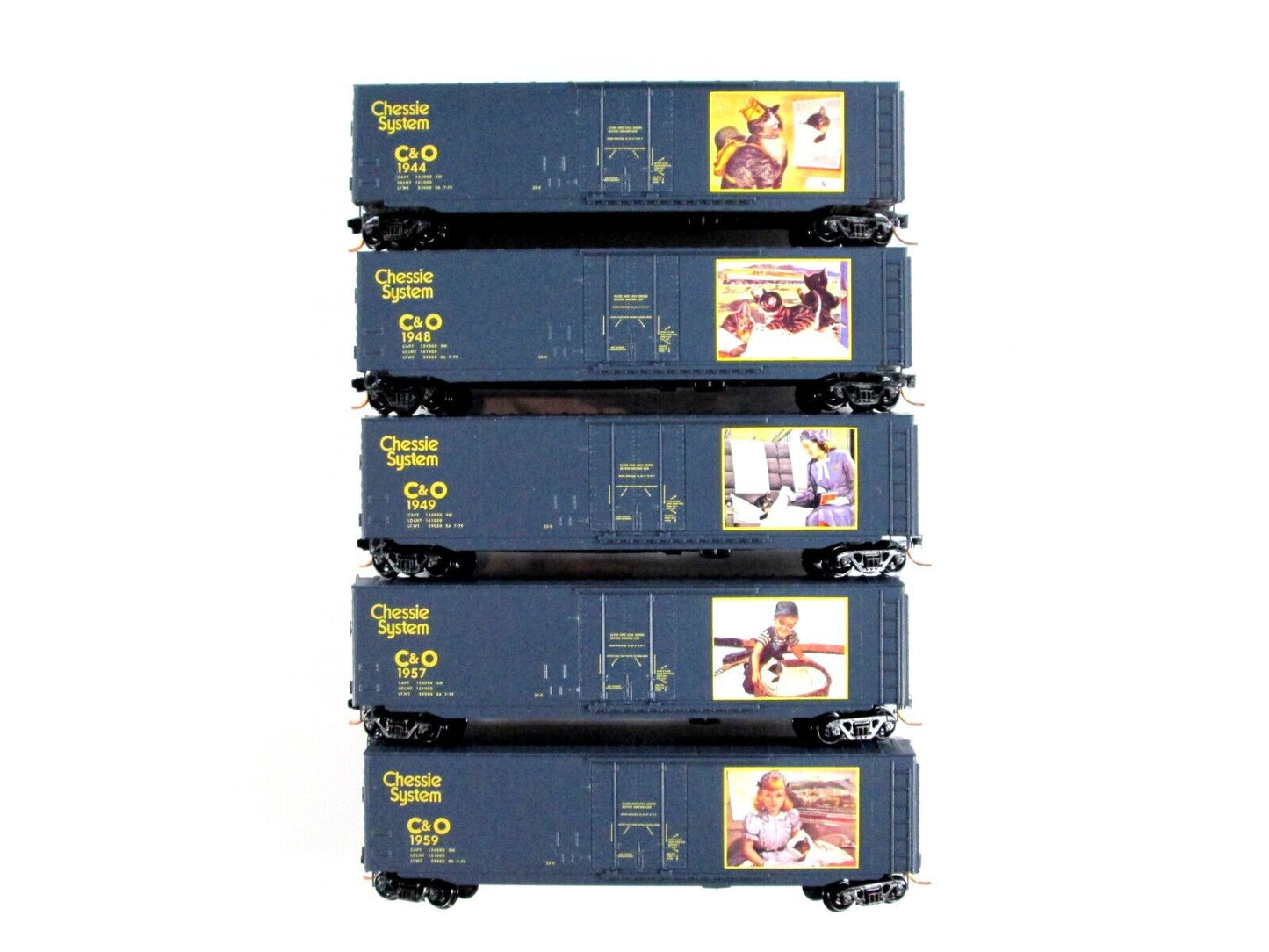 N Scale CHESSIE Vintage Advertising 50' Box Car 5-Pack Set Micro Trains 99321150