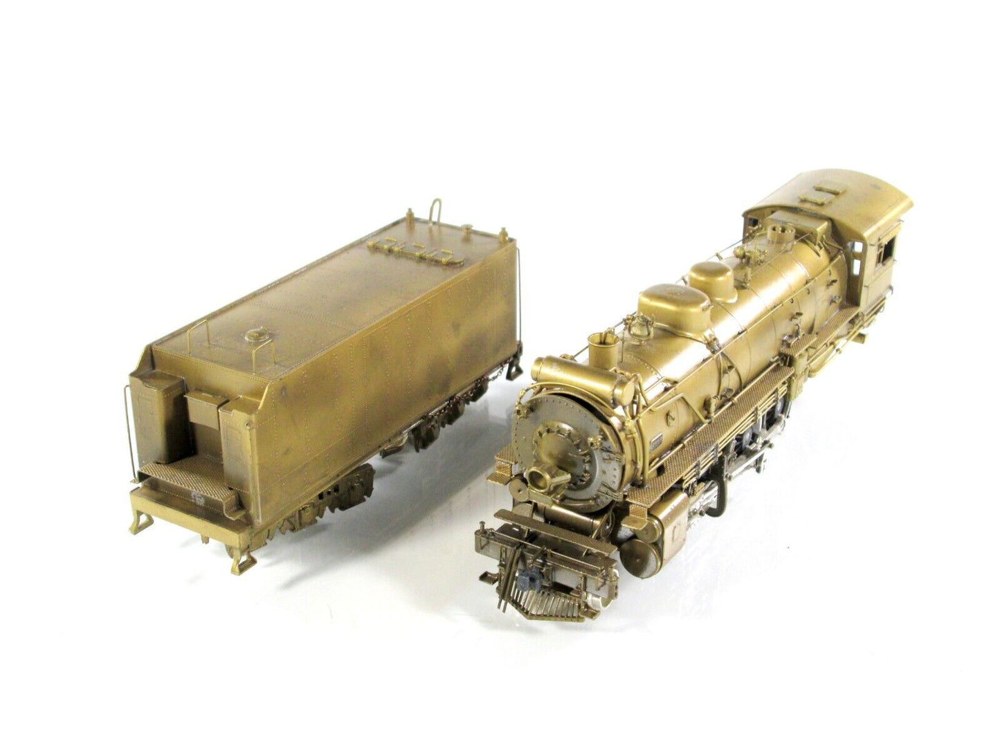HO Scale BRASS Western Pacific 2-8-2 Steam Locomotive & Tender --- United Models